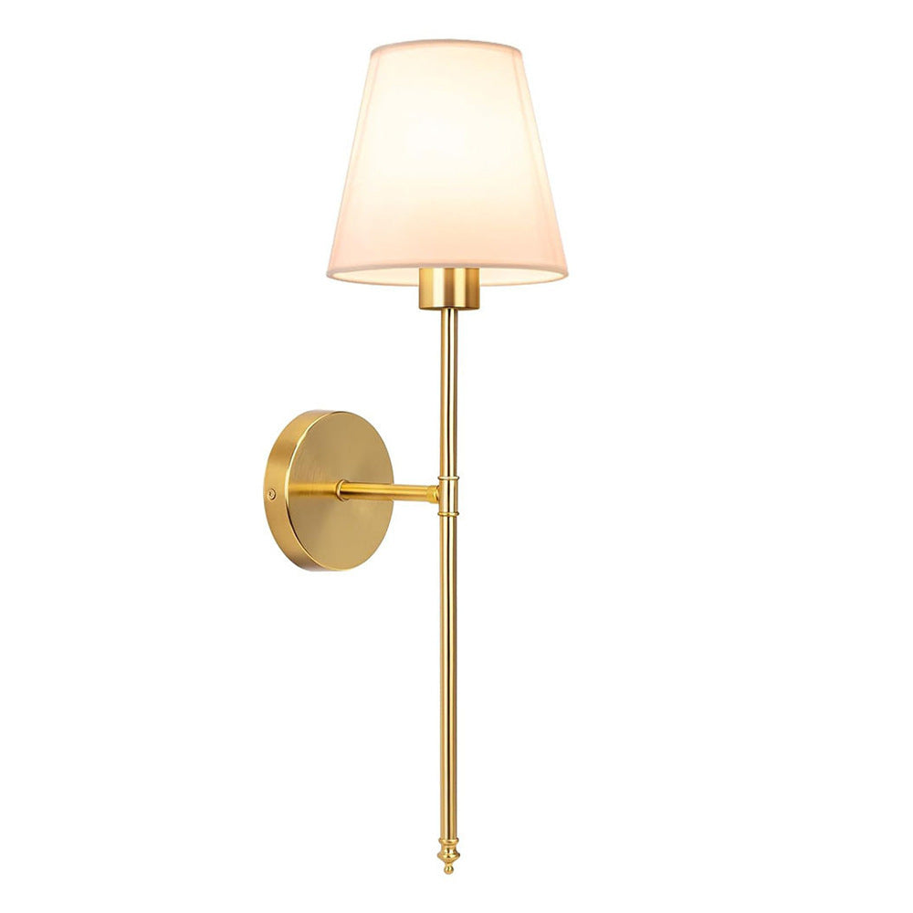 Nationale stoffen LED-wandlamp met koperen kap
